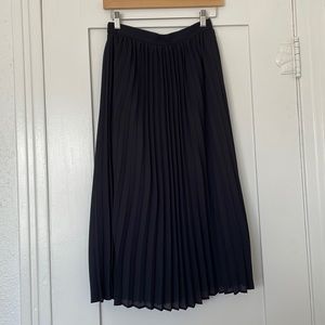 GU by Uniqlo Pleated Midi Skirt